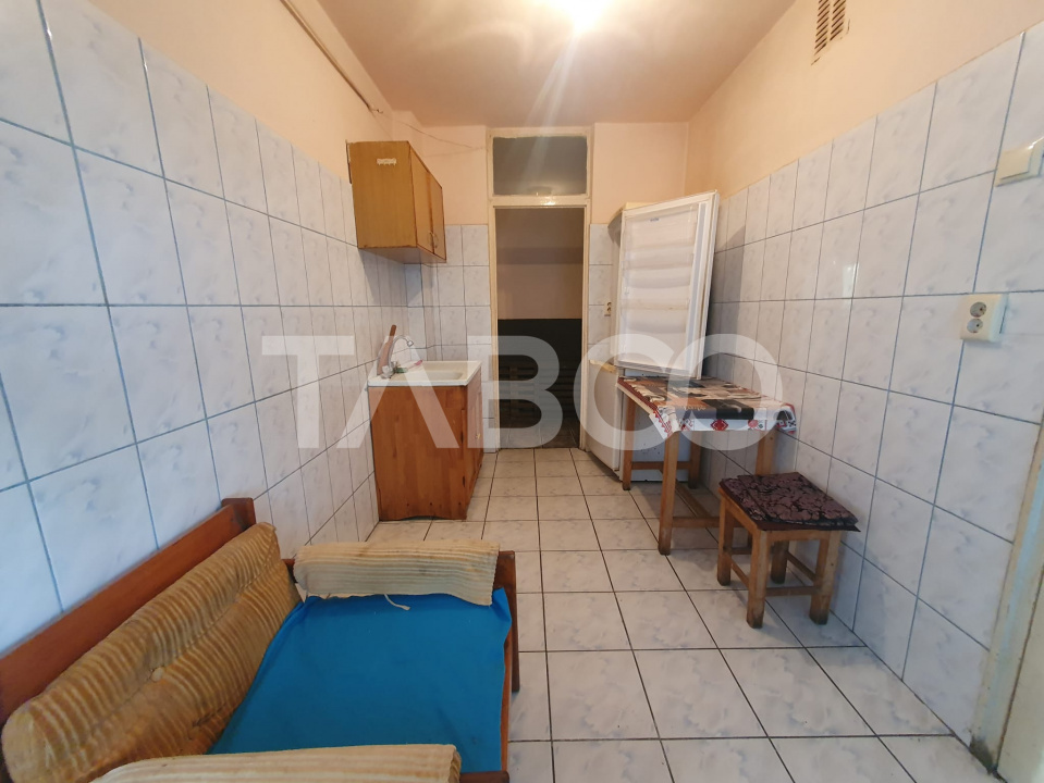 Apartament 3 camere 85 mp utili de vanzare in zona Plopului Fagaras
