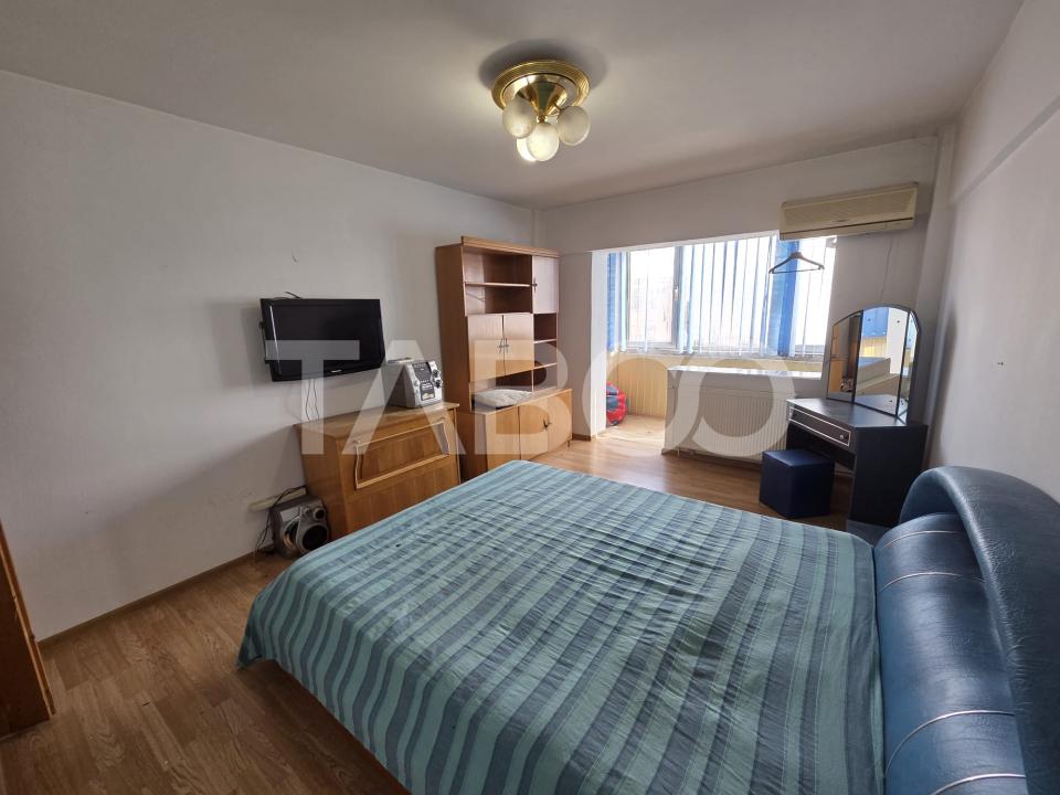 Apartament 3 camere 90 mp 2 balcoane zona Bulevardu Unirii
