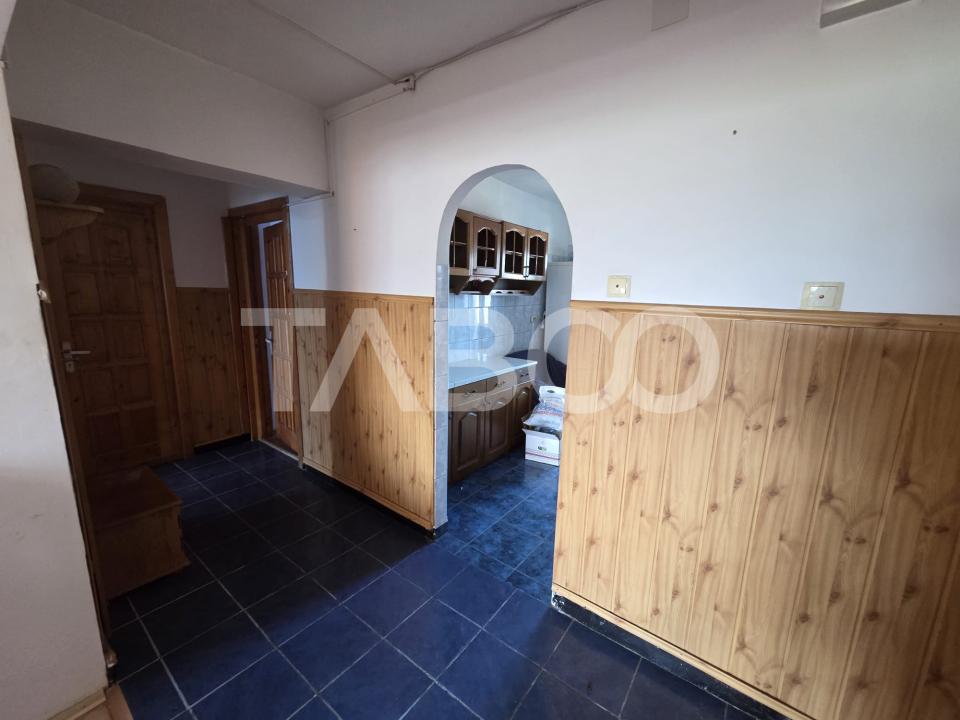 Apartament 3 camere 90 mp 2 balcoane zona Bulevardu Unirii