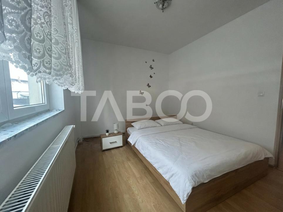 Apartament 3 camere balcon de inchiriat decomandat 80 mpu zona Central