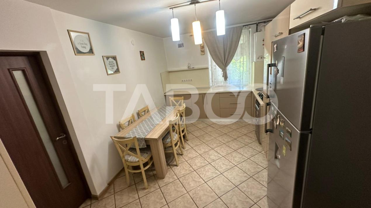 Apartament 3 camere cu balcon mobilat utilat zona Rahovei Sibiu