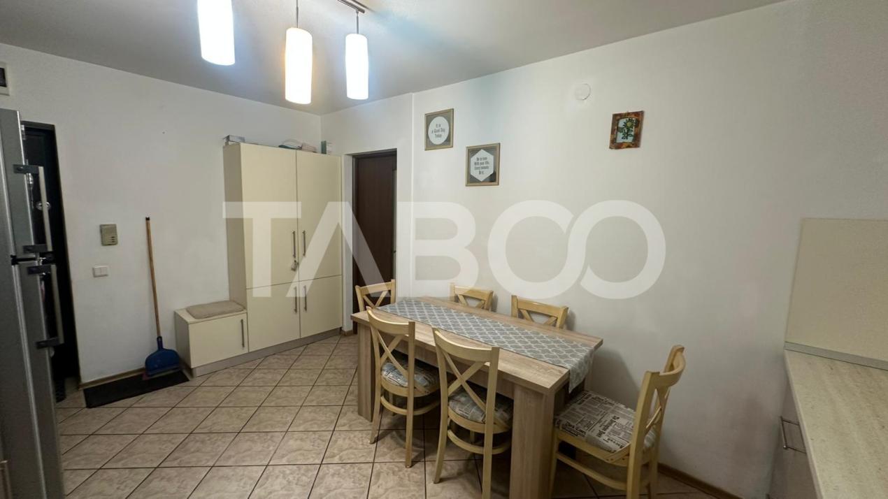Apartament 3 camere cu balcon mobilat utilat zona Rahovei Sibiu