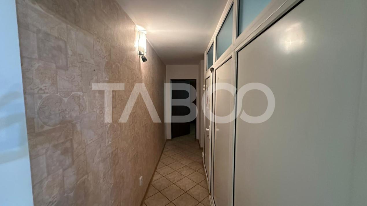 Apartament 3 camere cu balcon mobilat utilat zona Rahovei Sibiu