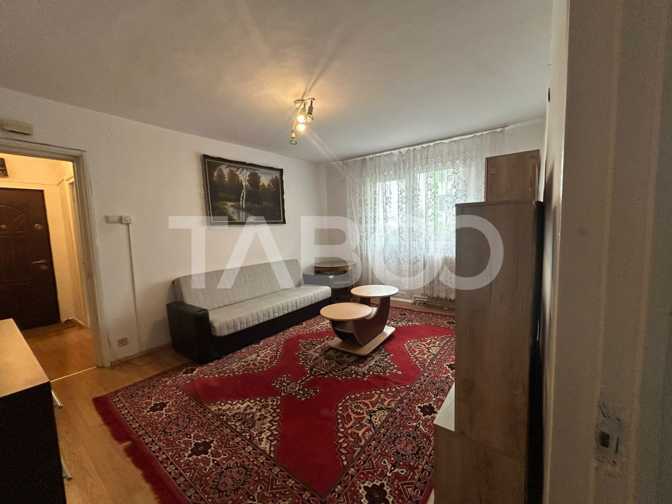 Apartament 3 camere de inchiriat Mihai Viteazul cu balcon si pivnita