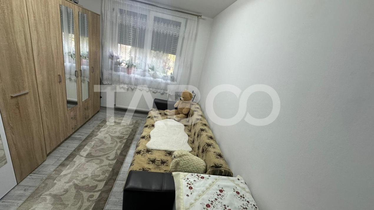 Apartament 3 camere de vanzare 3 camere mobilat utilat Selimbar Sibiu 