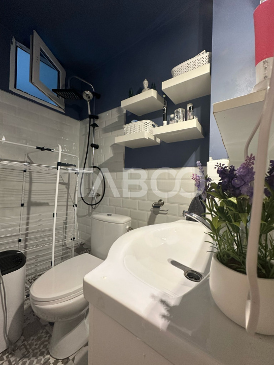 Apartament 3 camere de vanzare 64 mp utili zona Vivo/Razoare