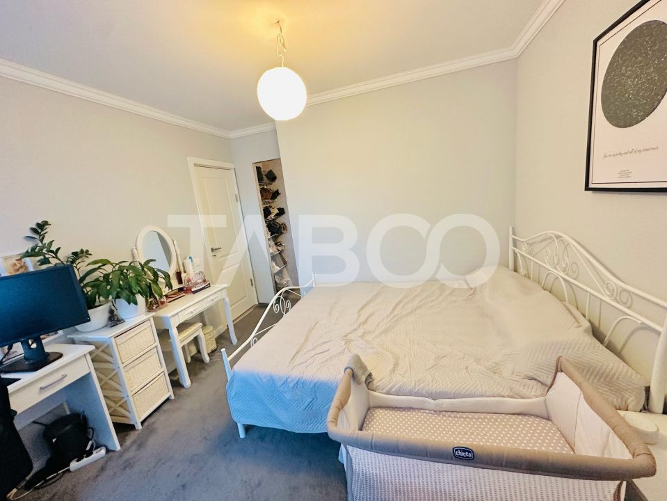 Apartament 3 camere de vanzare 64 mp utili zona Vivo/Razoare