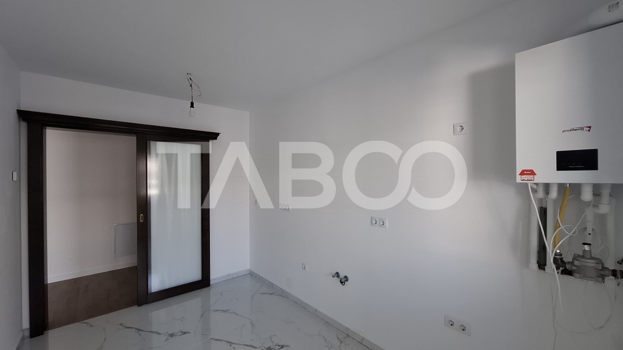 Apartament 3 camere de vanzare bloc cu lift 72 mp Piata Cluj Sibiu