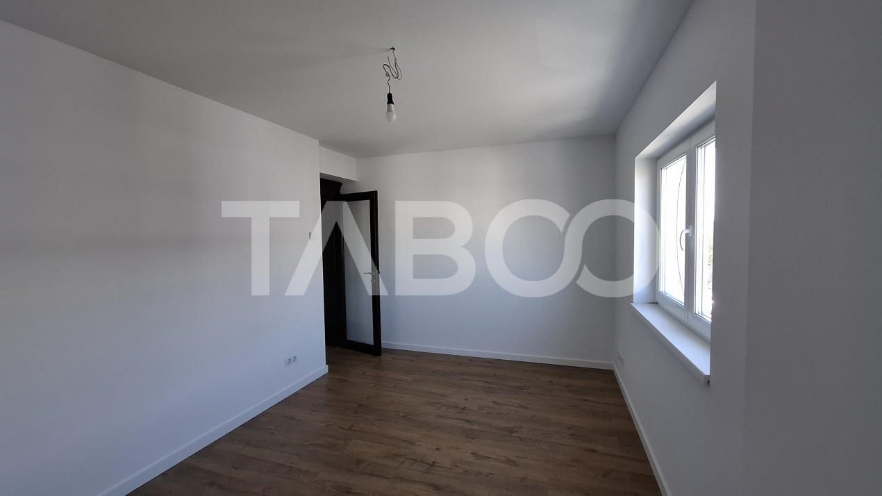 Apartament 3 camere de vanzare bloc cu lift 72 mp Piata Cluj Sibiu