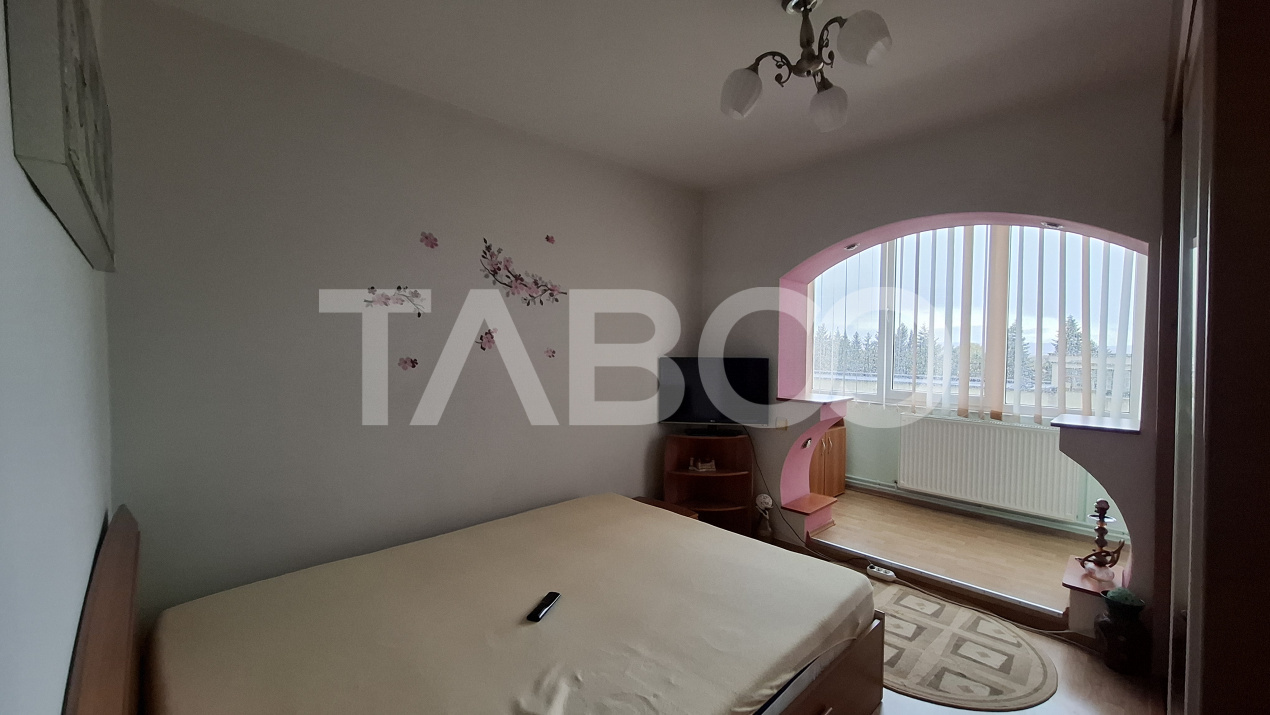 Apartament 3 camere de vanzare decomandat 58 mp zona Valea Aurie Sibiu