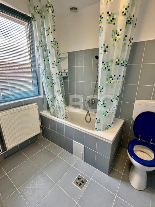 Apartament 3 camere de vanzare decomandat 58 mp zona Vasile Aaron