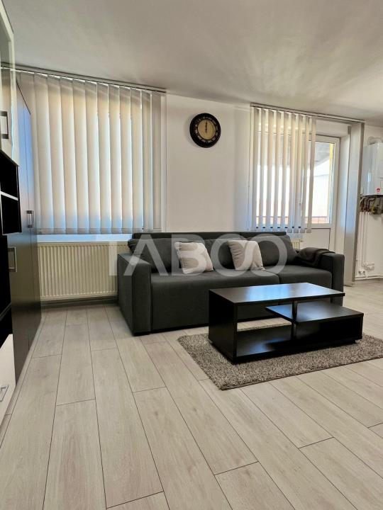 Apartament 3 camere de vanzare decomandat 58 mp zona Vasile Aaron