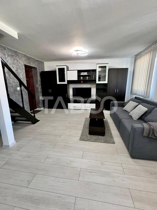 Apartament 3 camere de vanzare decomandat 58 mp zona Vasile Aaron