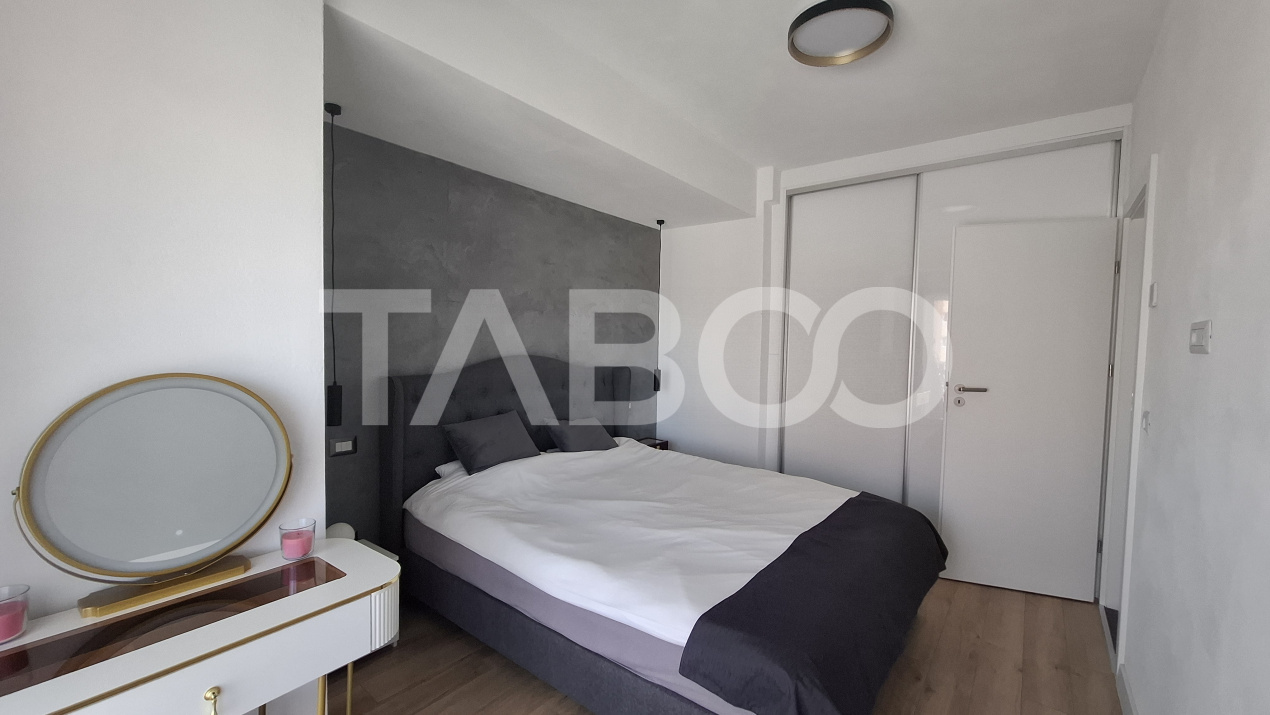 Apartament 3 camere de vanzare decomandat 65 mp zona Calea Surii Mici