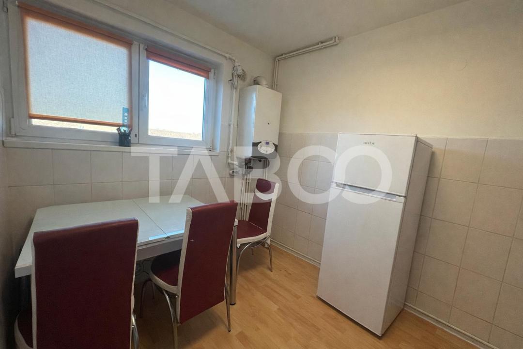 Apartament 3 camere de vanzare decomandat 72 mp zona Strand Sibiu