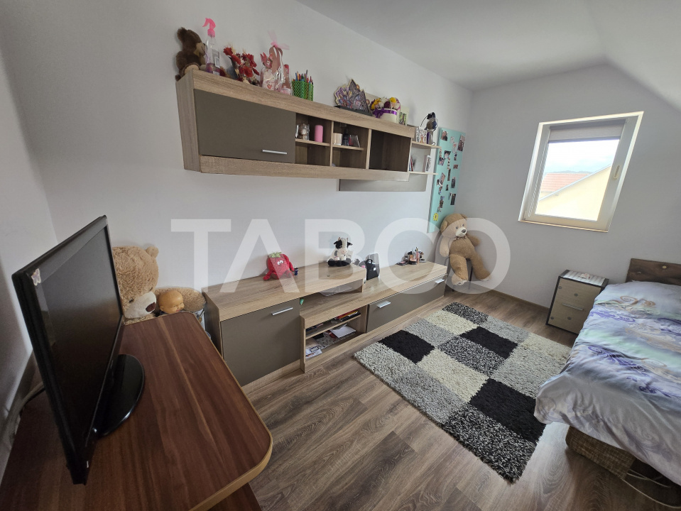 Apartament 3 camere de vanzare decomandat 78mp zona Vasile Aaron Sibiu
