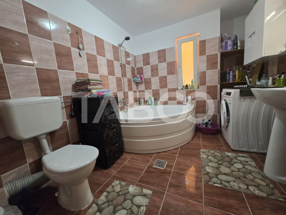 Apartament 3 camere de vanzare decomandat 78mp zona Vasile Aaron Sibiu