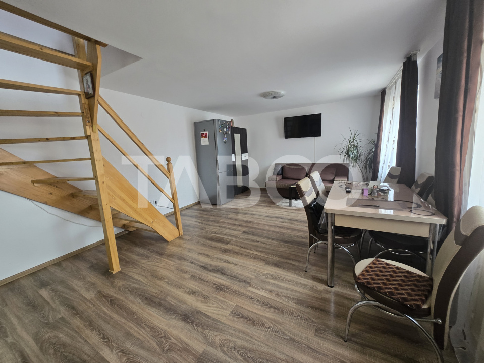 Apartament 3 camere de vanzare decomandat 78mp zona Vasile Aaron Sibiu