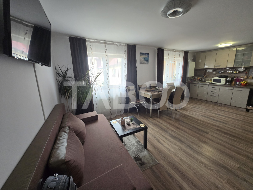Apartament 3 camere de vanzare decomandat 78mp zona Vasile Aaron Sibiu
