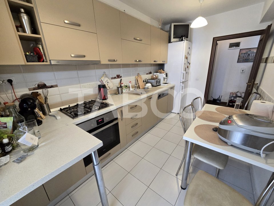 Apartament 3 camere de vanzare decomandat etaj 1 Kaufland Arhitectilor
