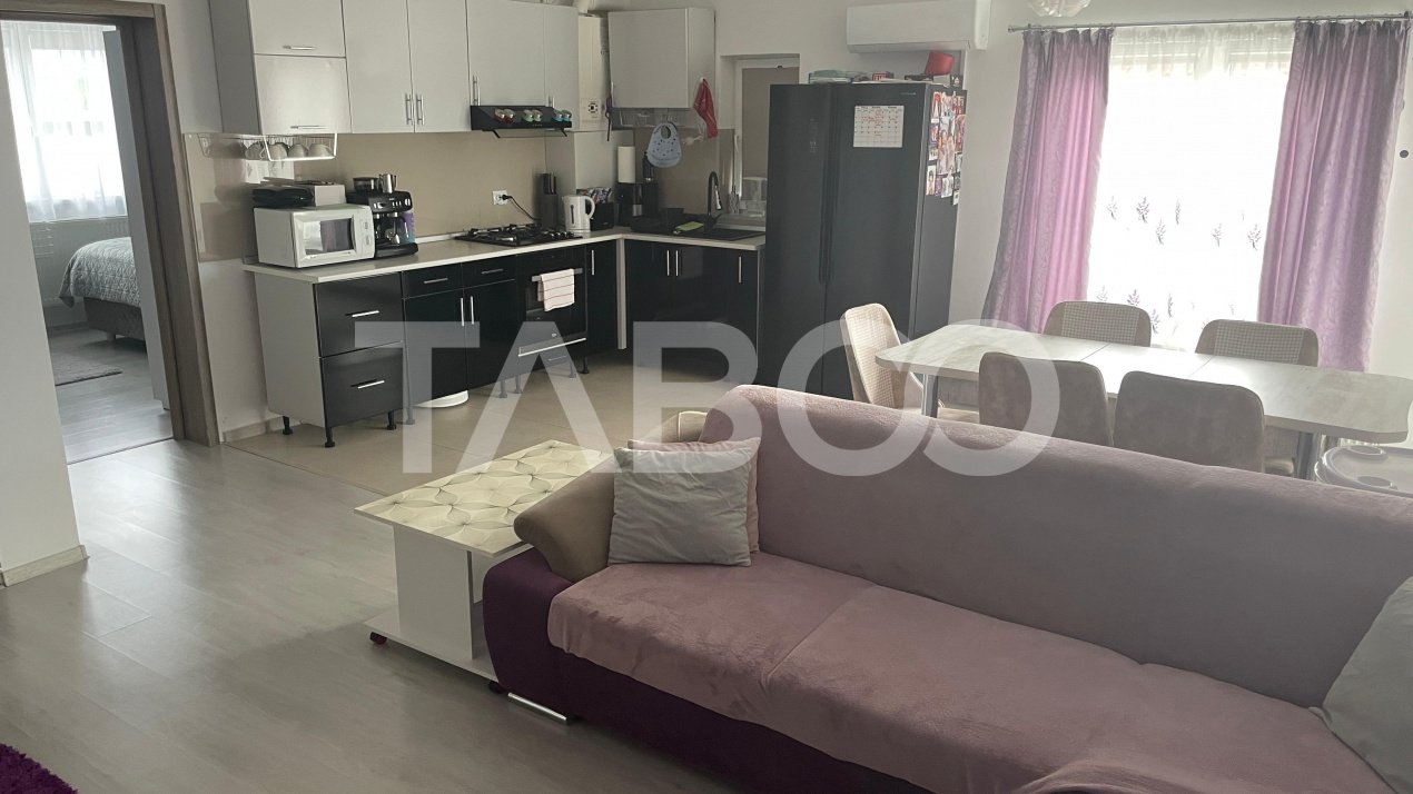 Apartament 3 camere de vanzare-luminos in zona linistita Arhitectilor