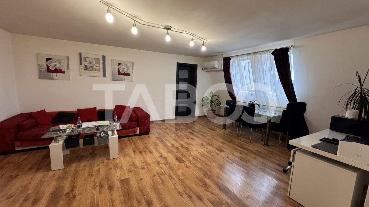 Apartament 3 camere de vanzare MOBILAT UTILAT 77mp Calea Cisnadiei