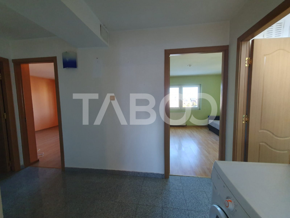 Apartament 3 camere decomandat 80 mp + 2 balcoane zona Teiului