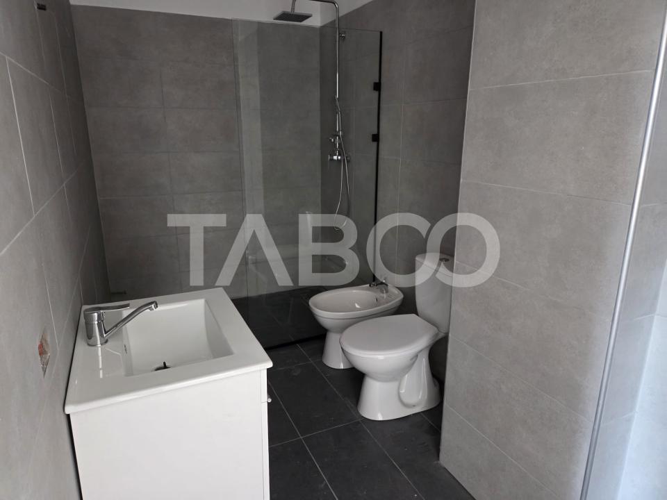 Apartament 3 camere decomandat 81 mp utili + terasa 17 mp nou 2025