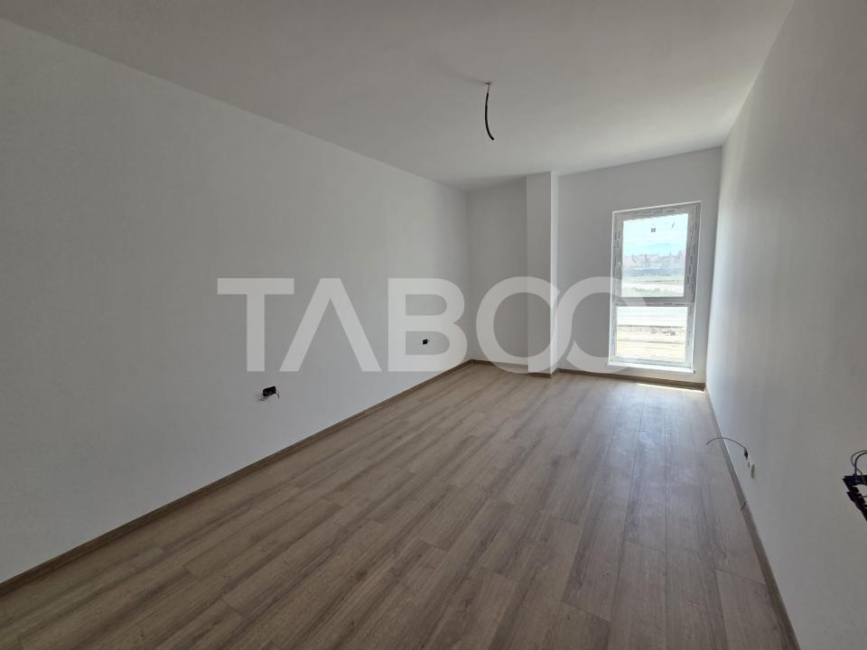 Apartament 3 camere decomandat 81 mp utili + terasa 17 mp nou 2025 in Fagaras - Negoiu