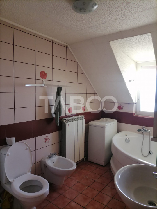 Apartament 3 camere decomandat in zona Trei Stejari 