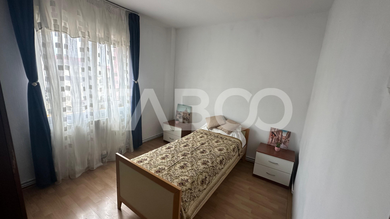 Apartament 3 camere decomandat pivnita balcon zona Lazaret Sibiu