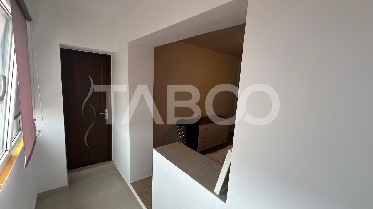 Apartament 3 camere decomandat pivnita balcon zona Lazaret Sibiu