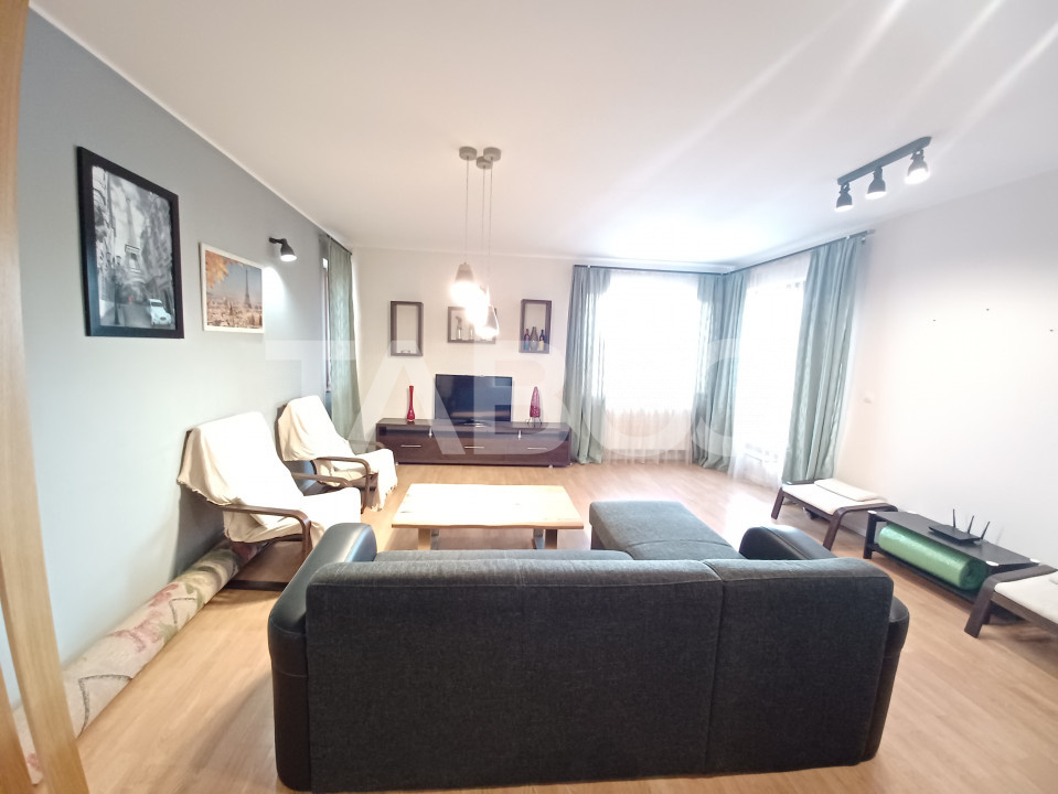 Apartament 3 camere etajul 1 Shopping City Selimbar 2 parcari 