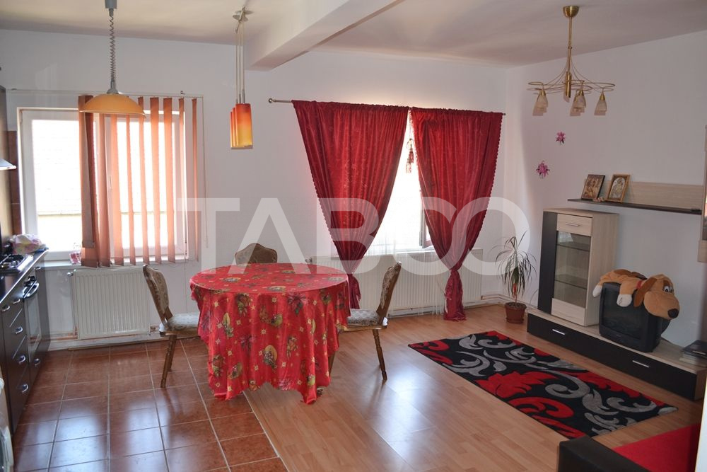 Apartament 3 camere in Sibiu de vanzare in spatele benzinariei OMV