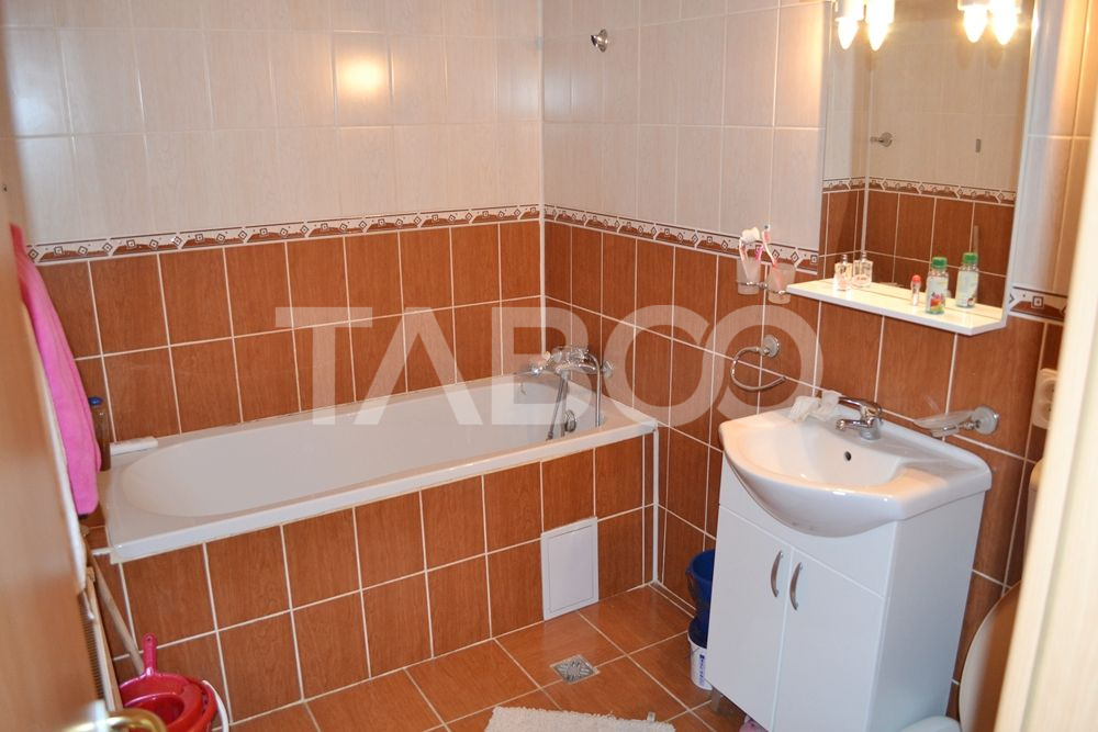 Apartament 3 camere in Sibiu de vanzare in spatele benzinariei OMV