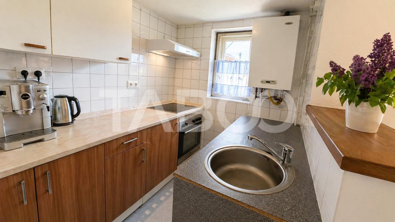 Apartament 3 camere la casa si pivnita Selimbar Sibiu