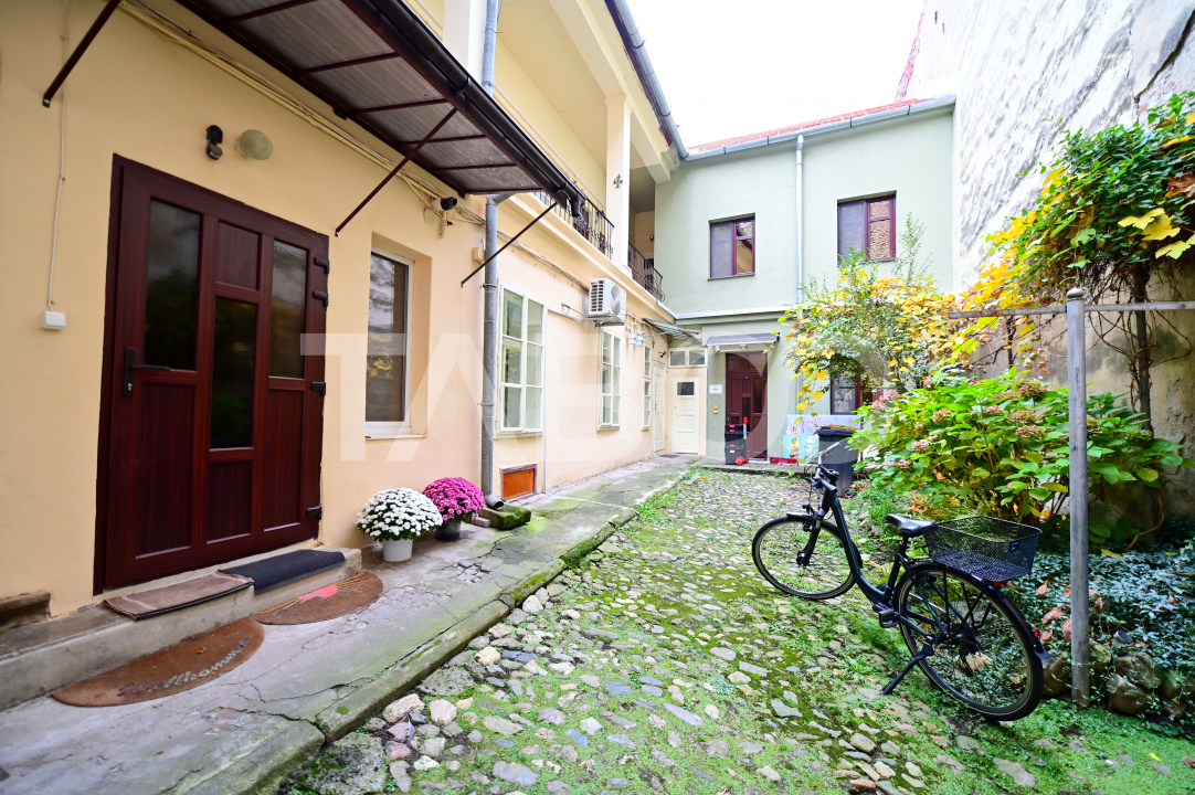 Apartament 3 camere mobilat si utilat de inchiriat langa Piata Mare