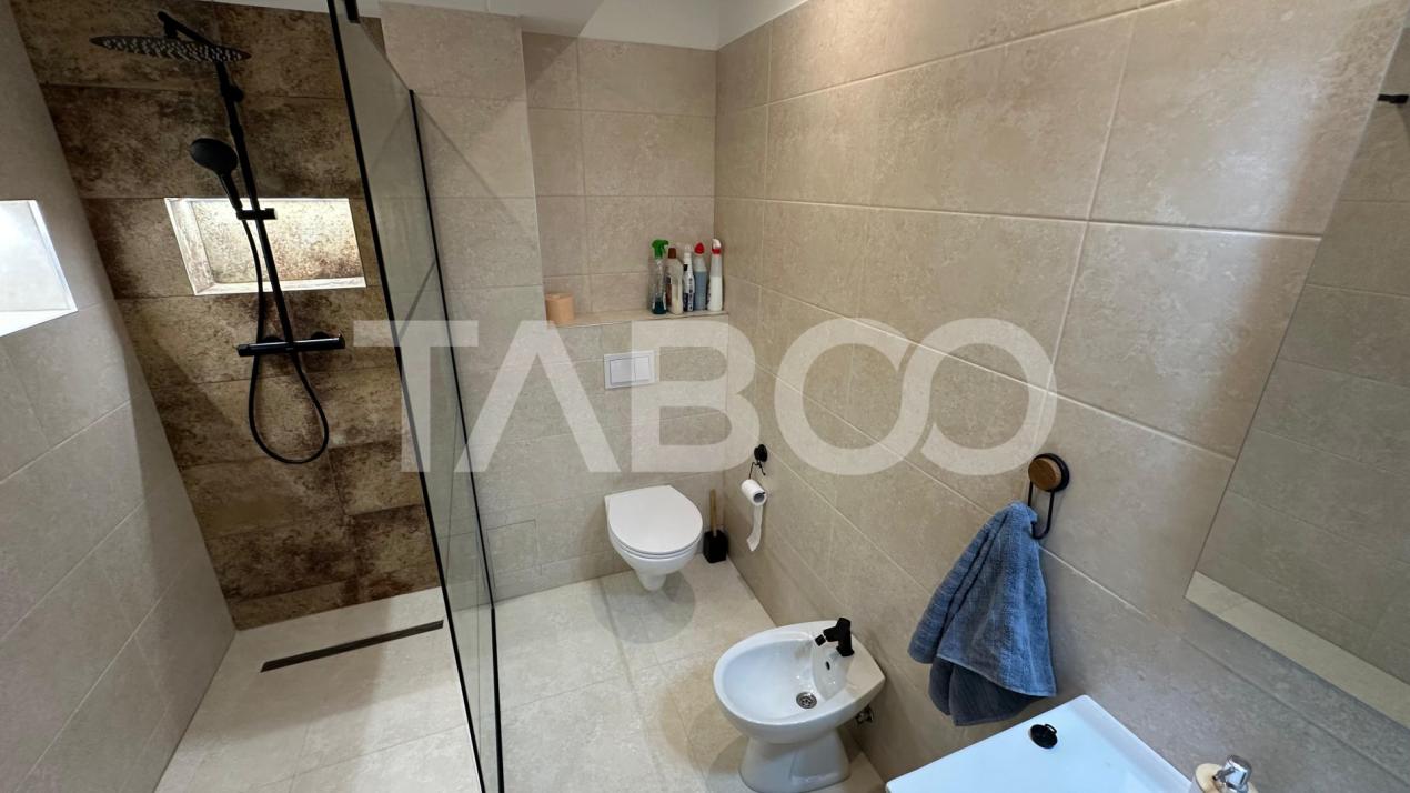 Apartament  3 camere prima inchiriere 72 mpu zona Strand Sibiu