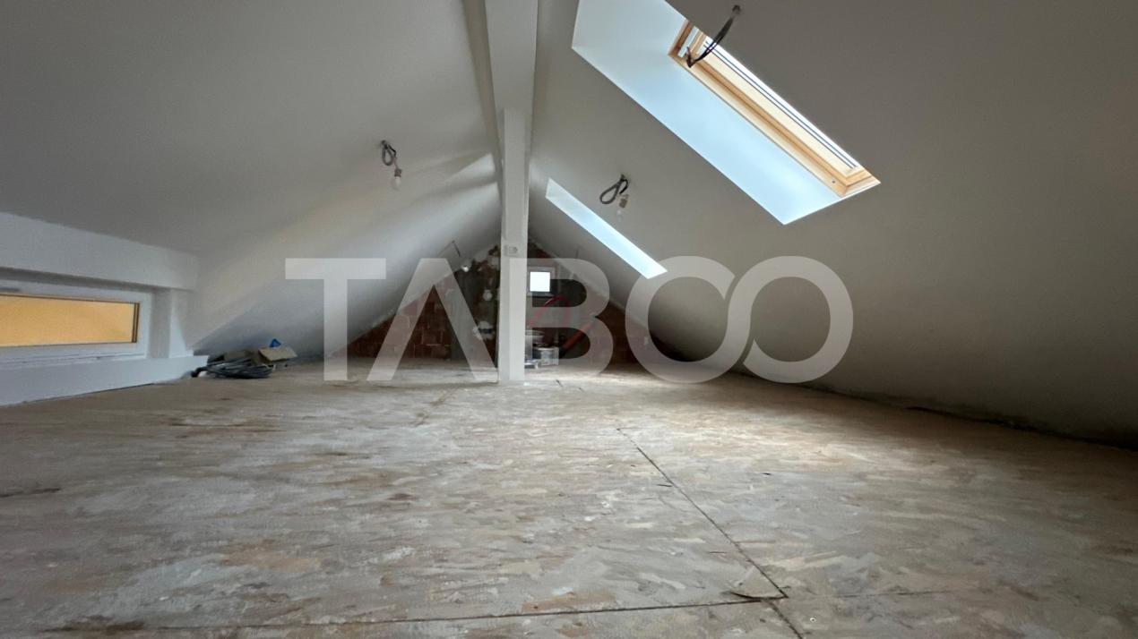 Apartament  3 camere prima inchiriere 72 mpu zona Strand Sibiu