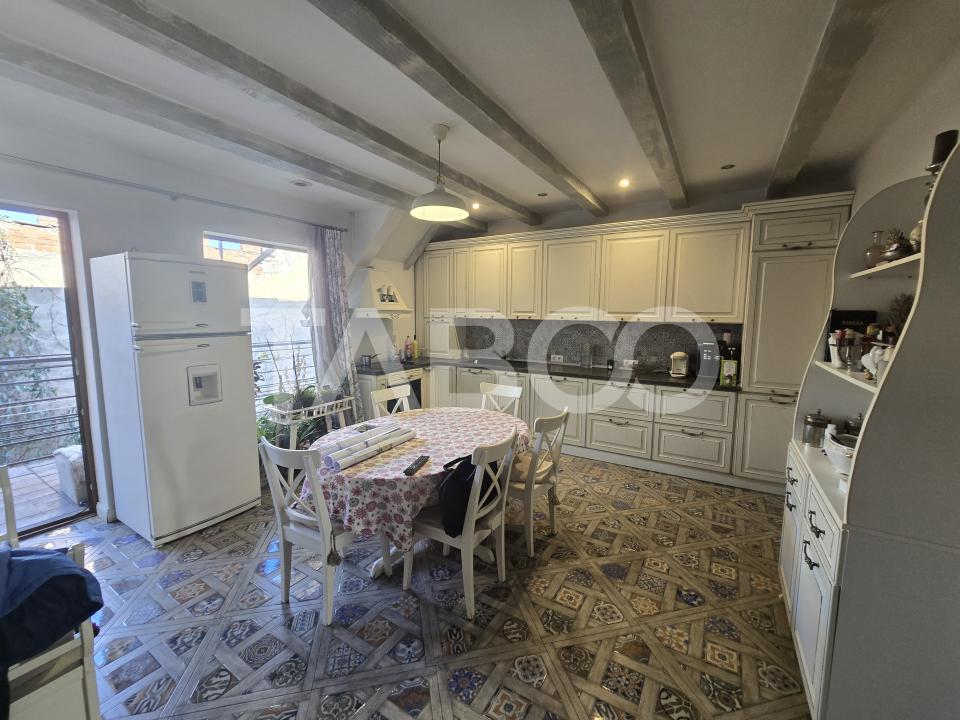 Apartament 4 camere 120mpu cu terasa de 12mp in zona Centrala Sibiu in Sibiu - Rennes