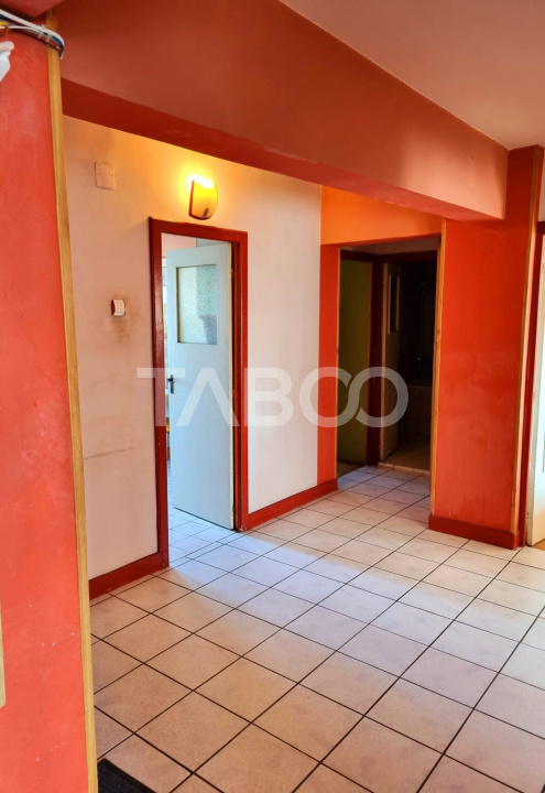 Apartament 4 camere de vanzare decomandat 90mp zona Central Sibiu