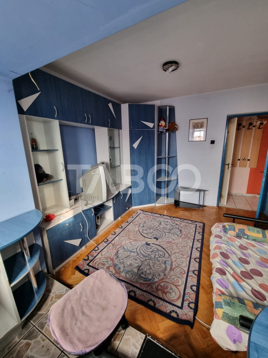 Apartament 4 camere de vanzare decomandat 90mp zona Central Sibiu