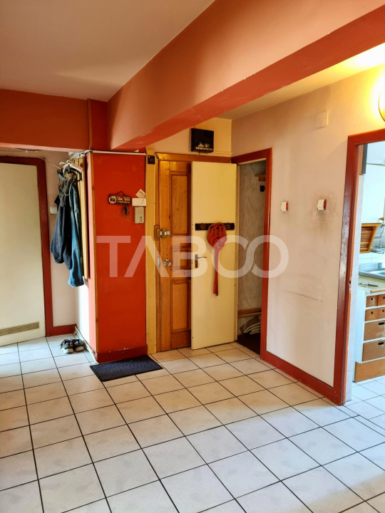 Apartament 4 camere de vanzare decomandat 90mp zona Central Sibiu