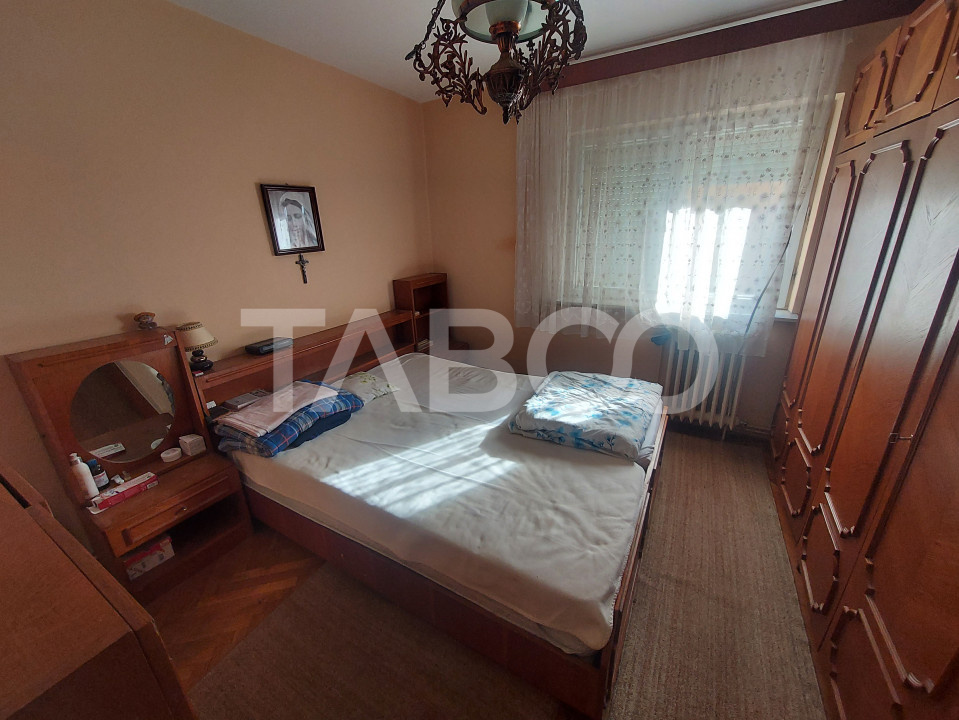 Apartament 4 camere decomandate de vanzare 2 bai zona Strand in Sibiu in Sibiu - Oasului