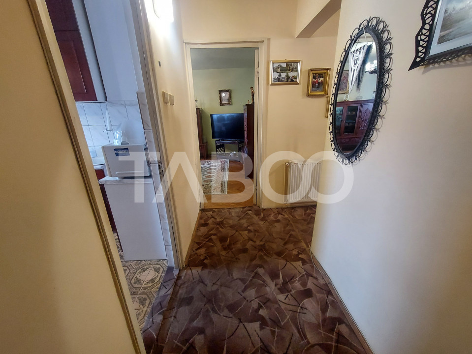 Apartament 4 camere decomandate de vanzare 2 bai zona Strand in Sibiu