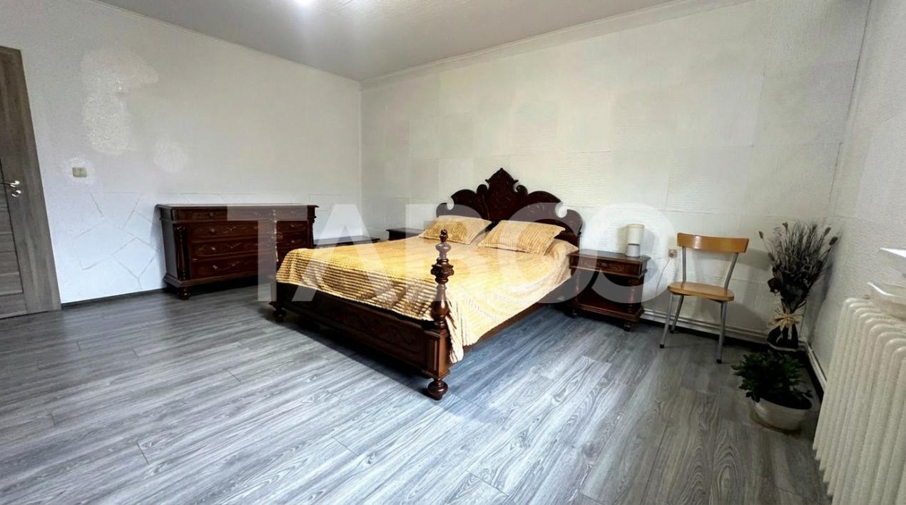 Apartament 4 camere  la casa cu curte pivnita zona Lazaret Sibiu