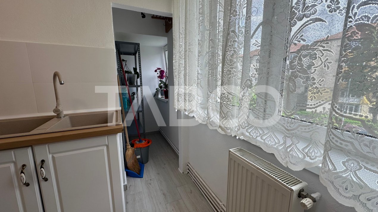 Apartament 45 mpu 2 camere mobilat utilat zona Terezian Sibiu