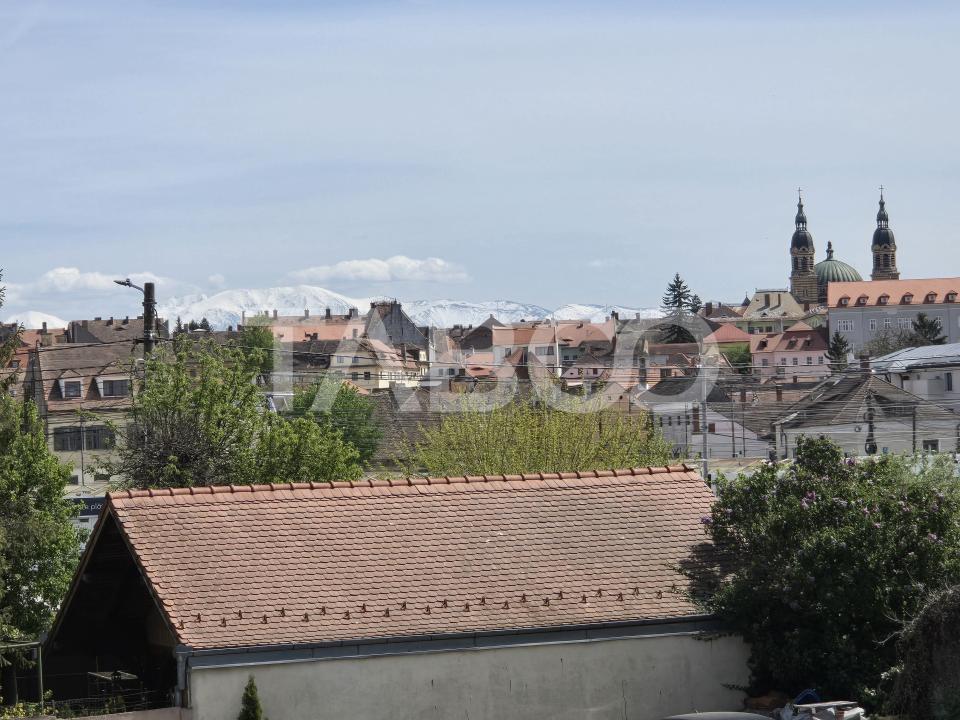 Apartament 5 camere de vanzare 182mp decomandat zona Piata Cluj Sibiu