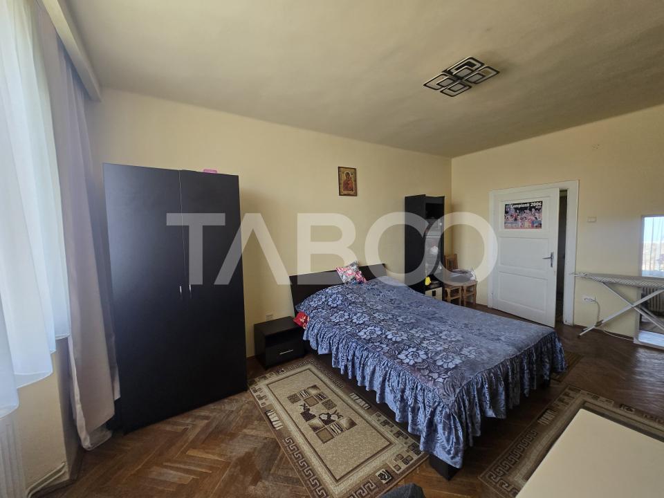 Apartament 5 camere de vanzare 182mp decomandat zona Piata Cluj Sibiu