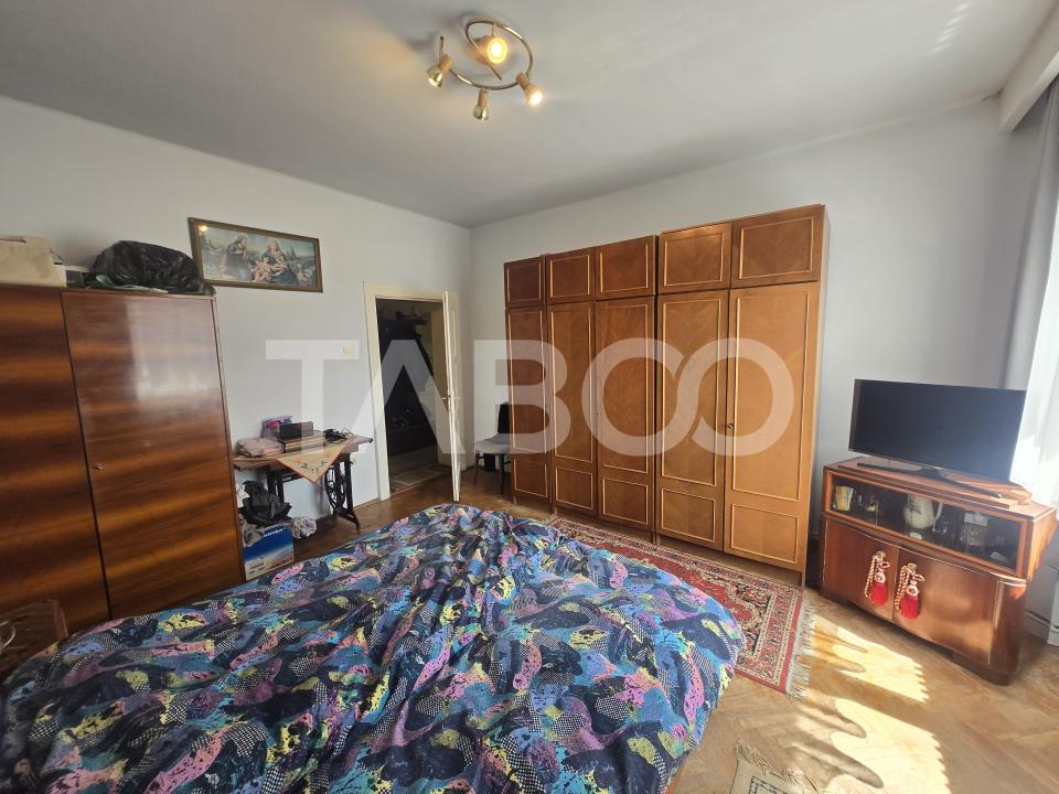 Apartament 5 camere de vanzare 182mp decomandat zona Piata Cluj Sibiu